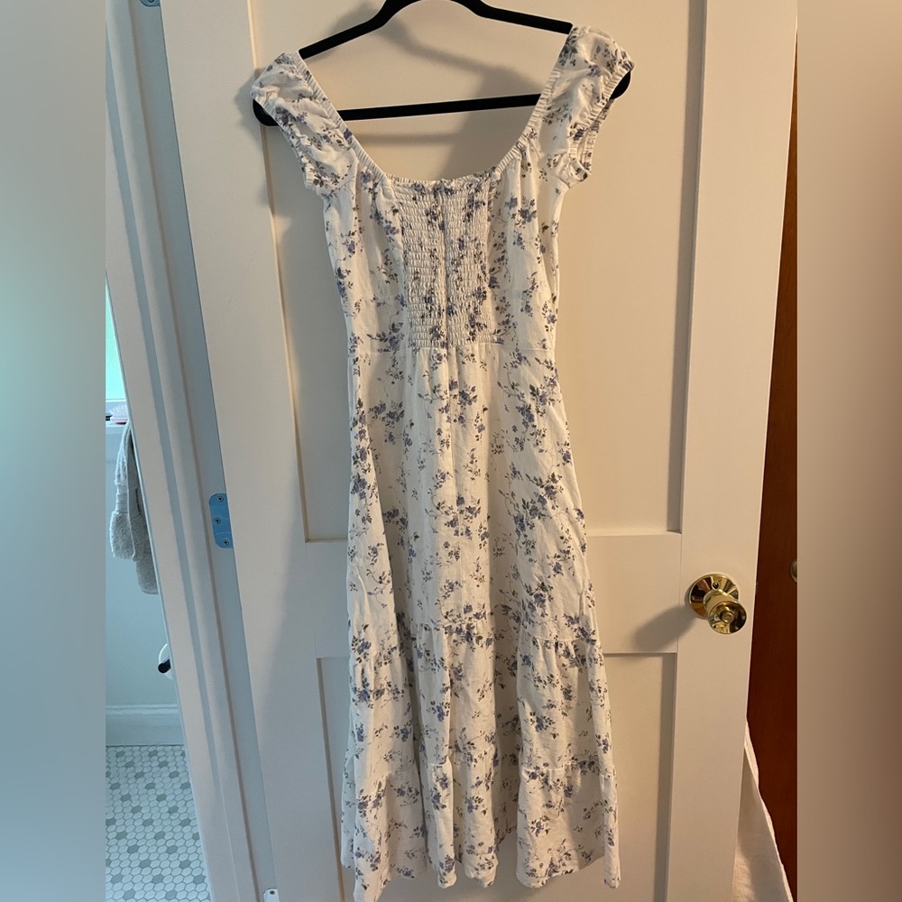 Reformation Dress - size 6 - white floral linen midi dress - Picture 2 of 5